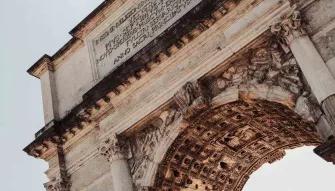 Premium Colosseum Tour with Roman Forum & Palatine Hill