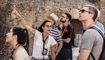 Premium Colosseum Tour with Roman Forum & Palatine Hill