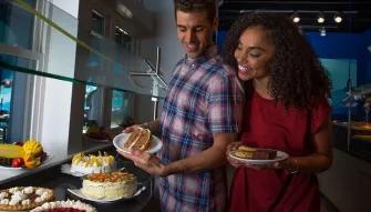 Dine with Killer Whales at SeaWorld Orlando