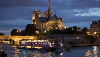 Paris sightseeing cruise