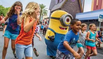 Children with Minion at Universal Studios Florida