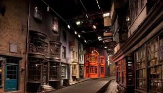 Warner Bros. Studio Tour London – The Making of Harry Potter and Lunch