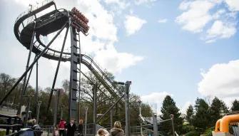 Huge vertical drop on Oblivion at Alton Towers