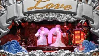 Holiday Lights &amp; Movie Sites Tour 