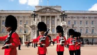 Changing of the guards, Buckingham Palace