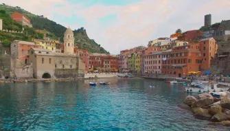 Semi Private Cinque Terre Discovery with Seafood Lunch