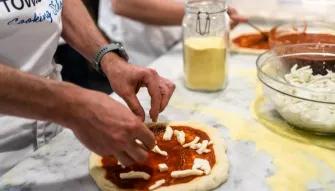 Gelato and Pizza making class in Milan
