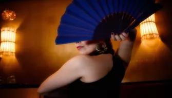 flamenco dancer-with-fan