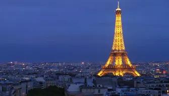 eiffel-tower-illuminated