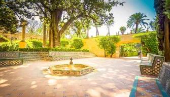 real-alcazar-square