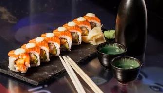 sushi-rolls-with-saki