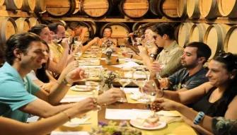 wine-tasting-with-local-produce