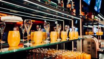 bar-in-lounge