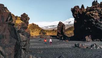 people-walking-on-beach