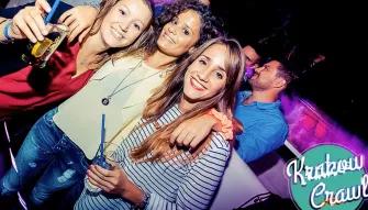 three-women-on-crawl