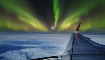northern-lights-on-plane