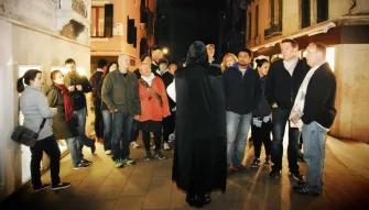 group-at-night-with-guide