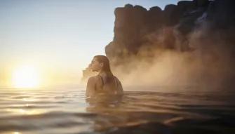 Sky_Lagoon_at_sunset