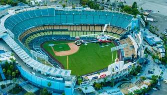 Hollywood & Beyond Helicopter Tour