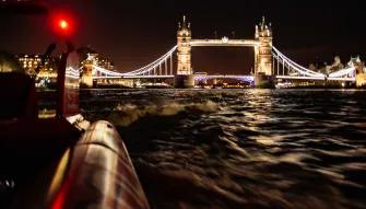 night-time-on-thames
