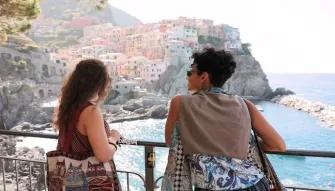 people-looking-out-to-sea