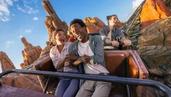 couple-on-train-ride