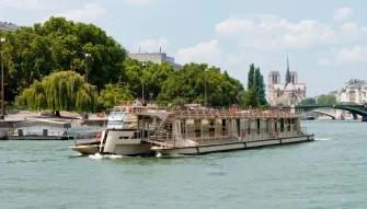 cruising-on-seine