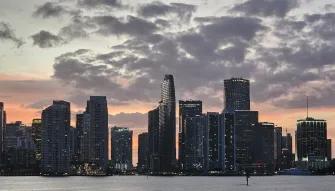 Sunset Cruise of Miami Skyline, Biscayne Bay & Celebrity Homes