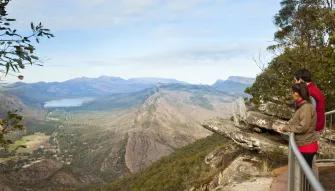 Grampians National Park Day Tour Two people enjoying the view at Boroka Lookout