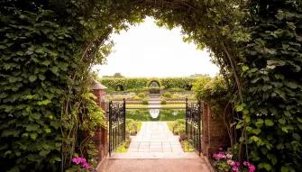 London Kensington Palace & Afternoon Tea