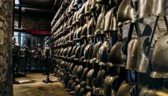 London Morning Tower: Jewels & Cruise