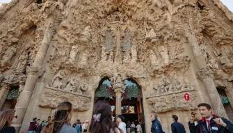 Barcelona Sagrada Familia Highlights