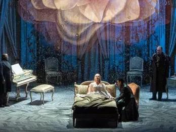 Met Opera - La Traviata