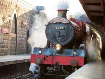 Hogwarts™ Express: Hogsmeade™ Station