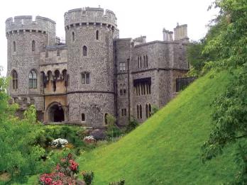 Simply Windsor Castle Tour from London