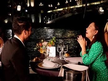 couple-enjoying-dinner-cruise