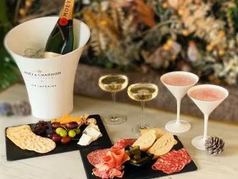 cheese-board-cocktail-champagne