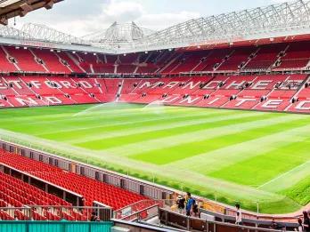 manchester-united-football-grounds