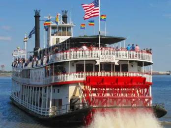 steamboat-natchez-on-the-river