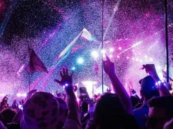 Coldplay Afternoon Tea Bus