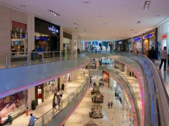 Dubai Mall Mall full of rows of different kinds of shops.