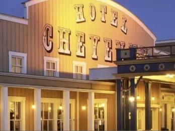 Disney Hotel Cheyenne Exterior Entrance