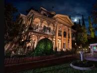 Haunted Mansion - Disneyland Park