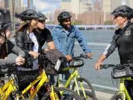group-on-bikes-with-guide