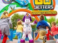 children-running-to-vroomster-ride