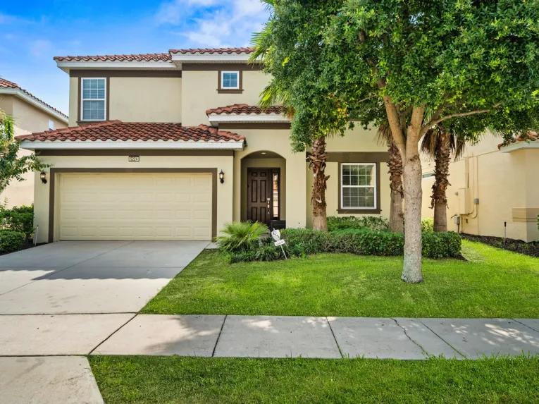 Solterra (34567) 8-bedroom Villa in Davenport