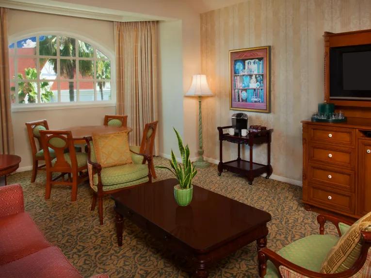 Main Bldg - 1 Bedroom Suite - Club Level