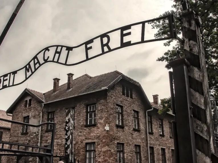 Auschwitz-Birkenau Guided Tour with Private Transport