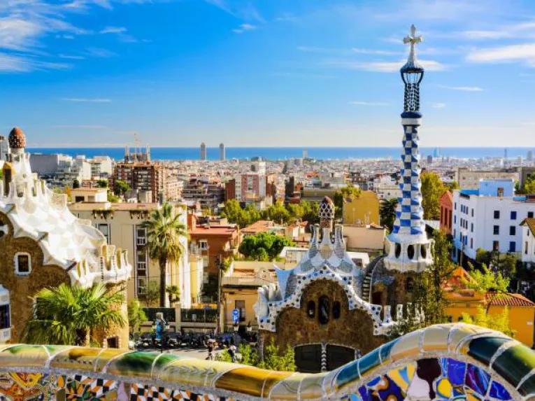 Classic Barcelona and Artistic Barcelona with Lunch