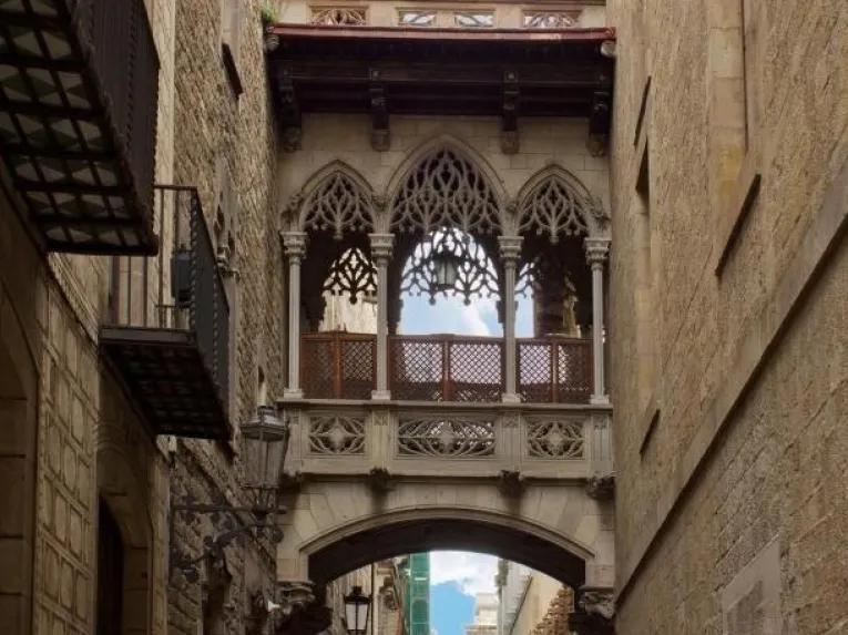 Classic Barcelona and Artistic Barcelona with Lunch